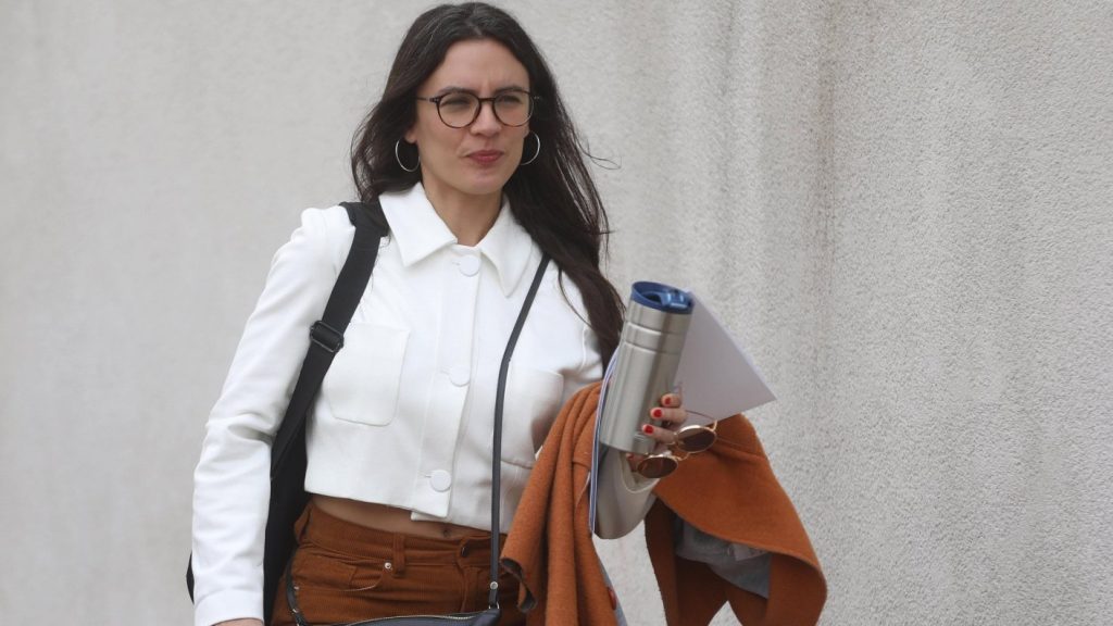 Camila Vallejo regresa a La Moneda con renovada energía