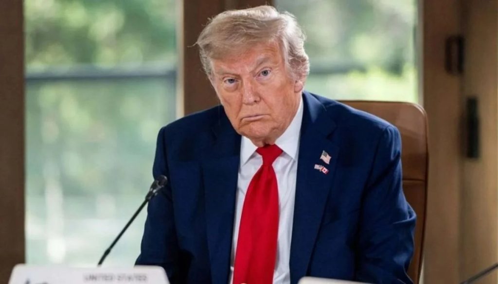 Cierre del Servicio de Apoyo a Jóvenes LGBTQ+ en EE.UU. genera polémica