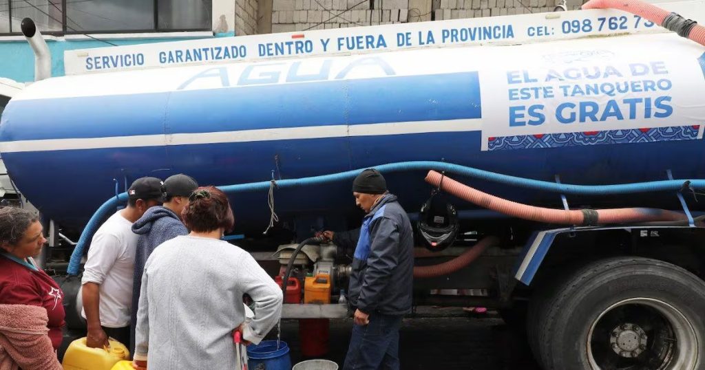 Quito enfrenta la peor crisis de agua en 25 años: miles afectados