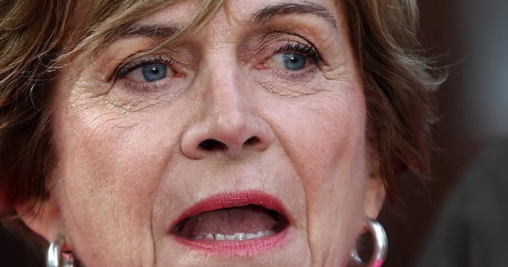 Evelyn Matthei critica la cumbre de democracia organizada por Boric