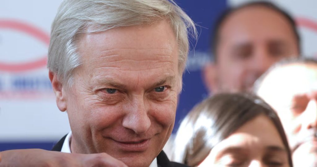 Kast intensifica críticas a Jara: ¿Fin de un ciclo político?