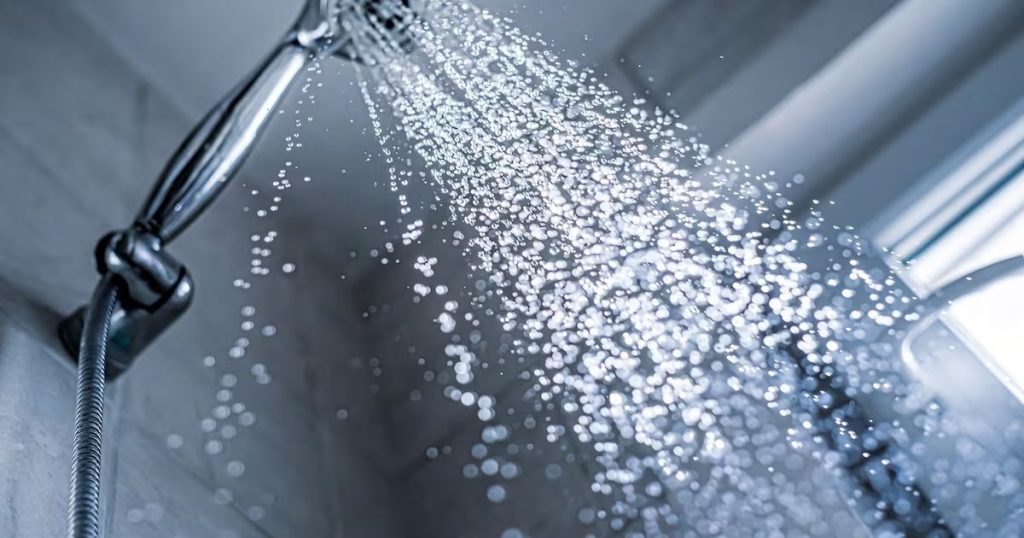 Familias chilenas pierden miles de litros de agua al año