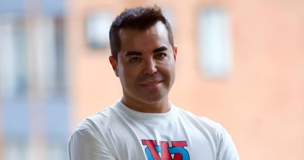 Empresario Iván Martínez se disculpa por incidente con arma