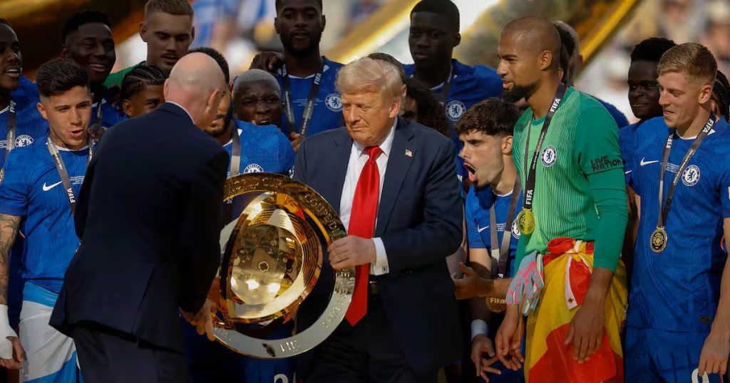 Trump y el Trofeo Original de la FIFA: Un Regalo Invaluable
