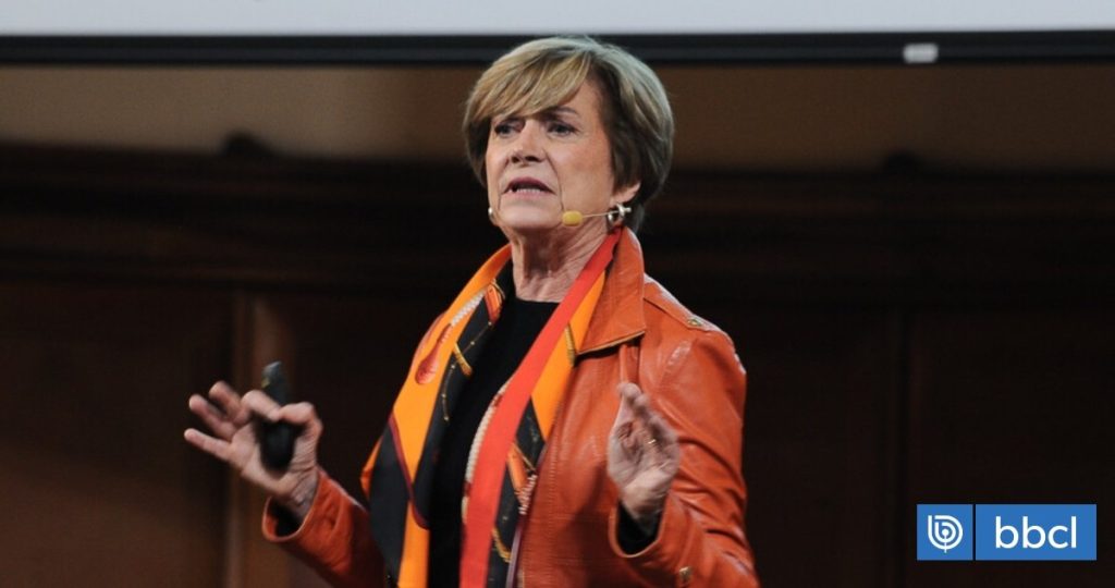 Evelyn Matthei enfrenta campaña de desinformación sobre salud pública