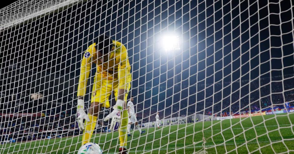 Universidad de Chile aplasta a Guaraní en histórica goleada 5-0