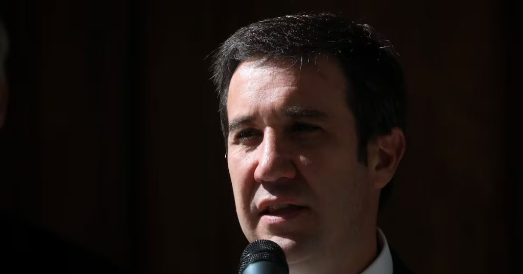 Guillermo Ramírez cuestiona la cumbre “Democracia Siempre” en Chile