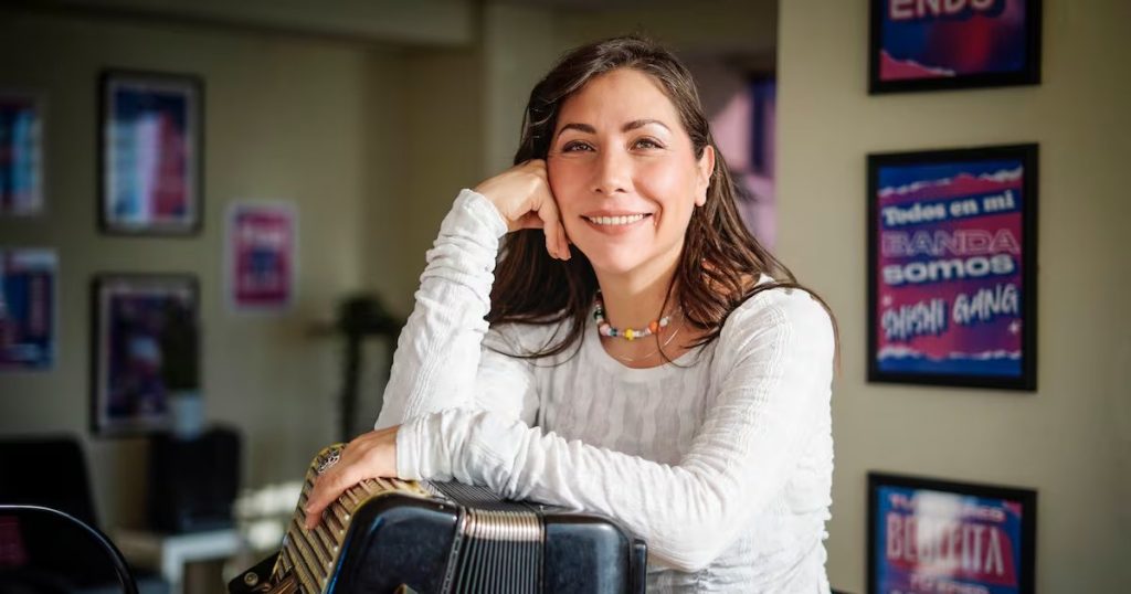 Carmen Ruiz sorprende con su sencillo espiritual “El Glitch