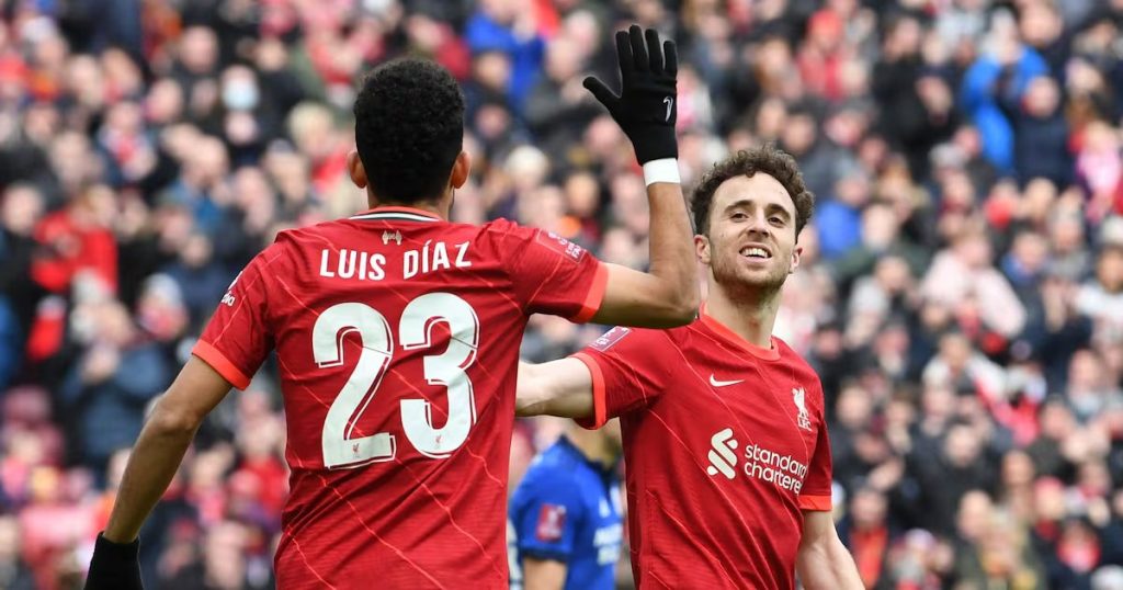 Luis Díaz Llora en Misa: Un Emotivo Adiós en Portugal