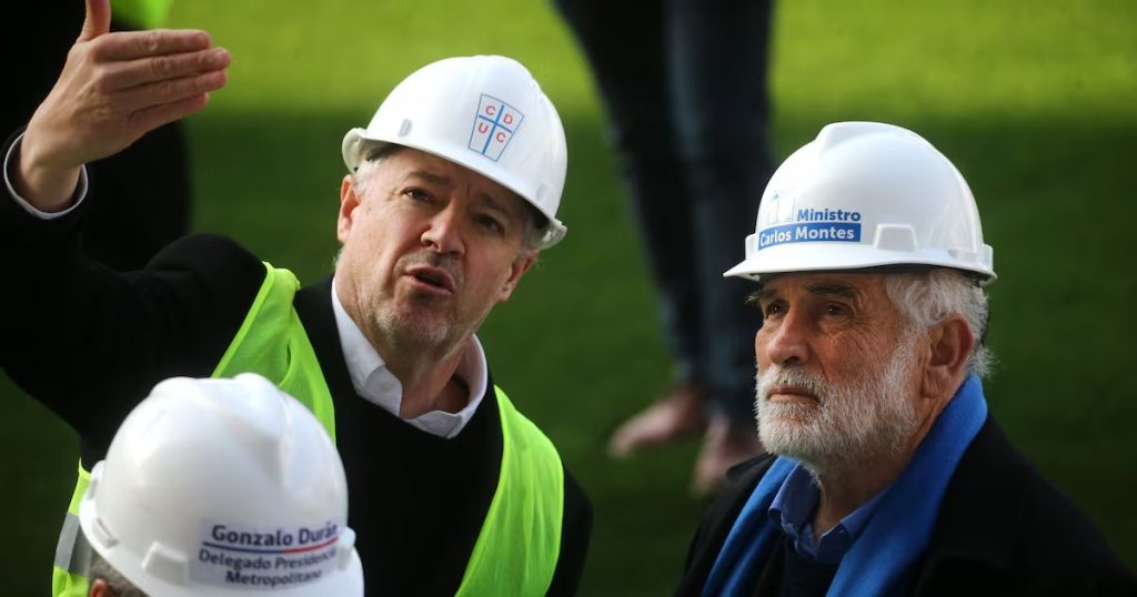 Ministro de Vivienda Elogia el Estadio Claro Arena y su Importancia