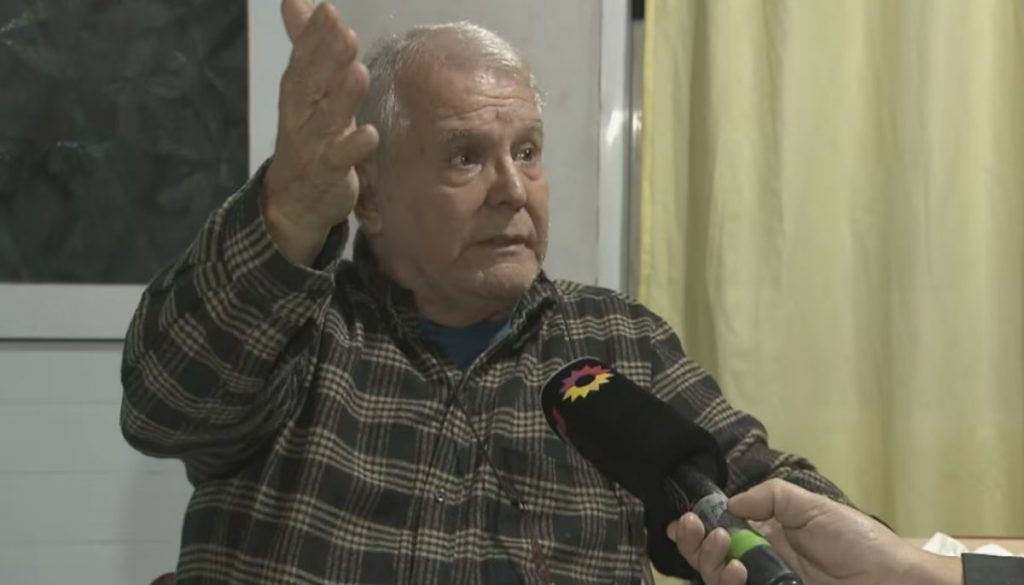 Mujer droga y roba a anciano, asesina a su perro en Argentina.