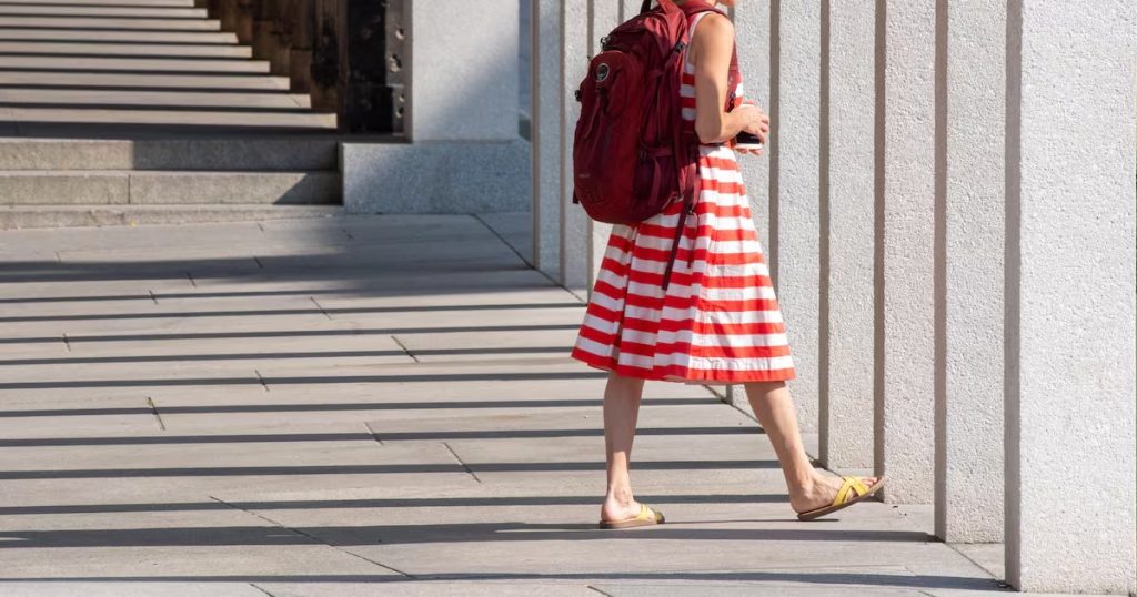 Mujeres en Chile: ¿Jubilarse a los 60 o Extender su Vida Laboral?