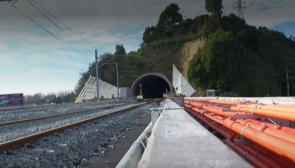 Innovador Puente Ferroviario sobre el Río Biobío en Concepción