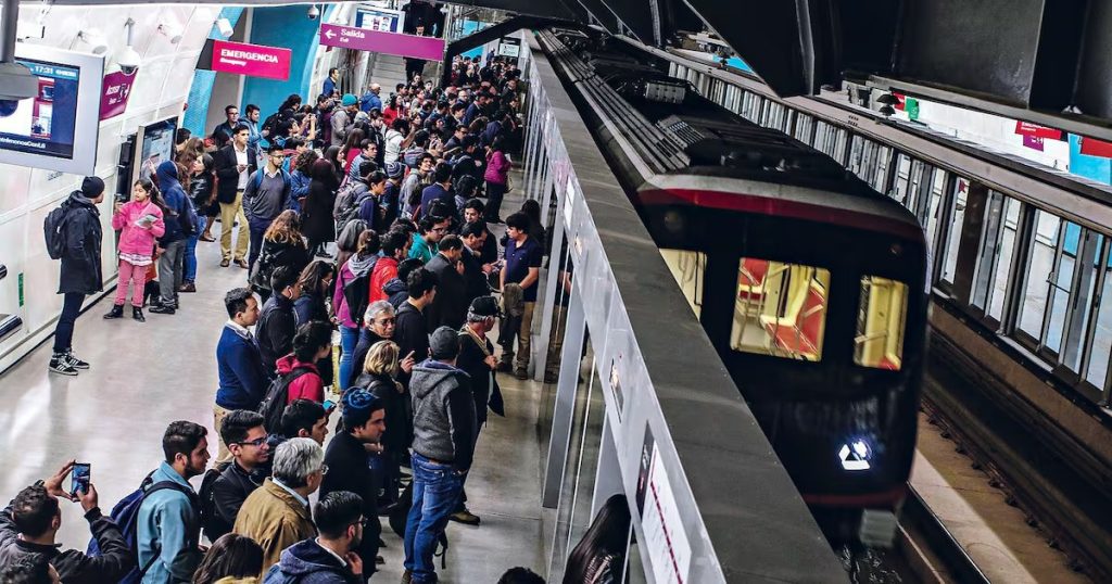 Puertas de Andén en Metro de Santiago: Innovación y Seguridad