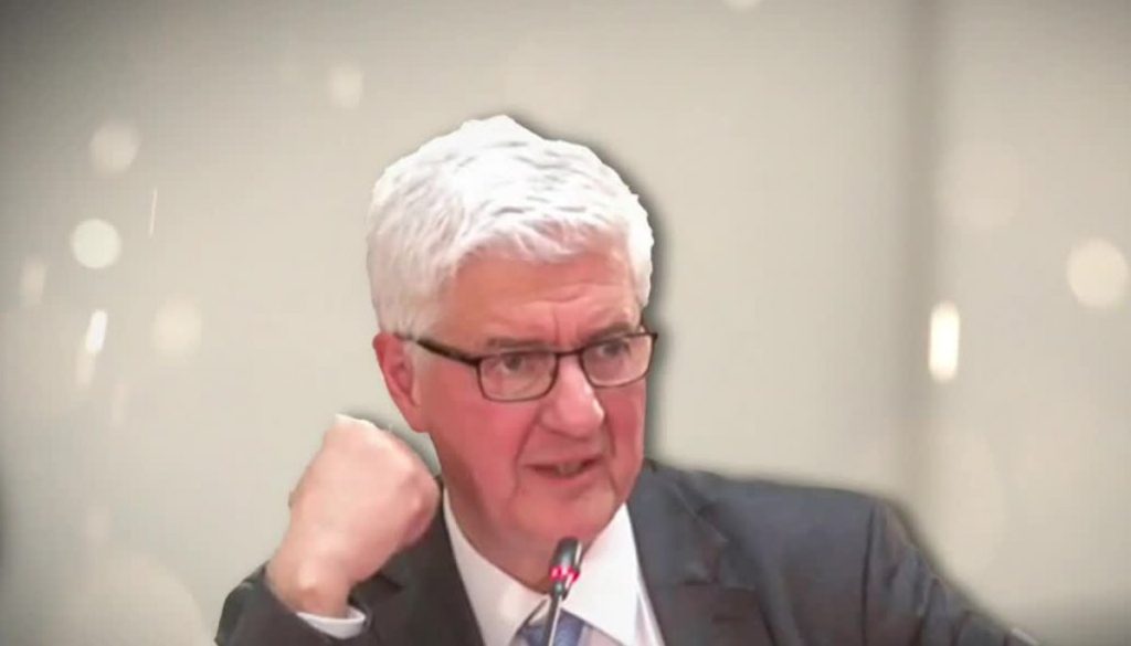 Controversia por la Salida de Javier Etcheberry del SII