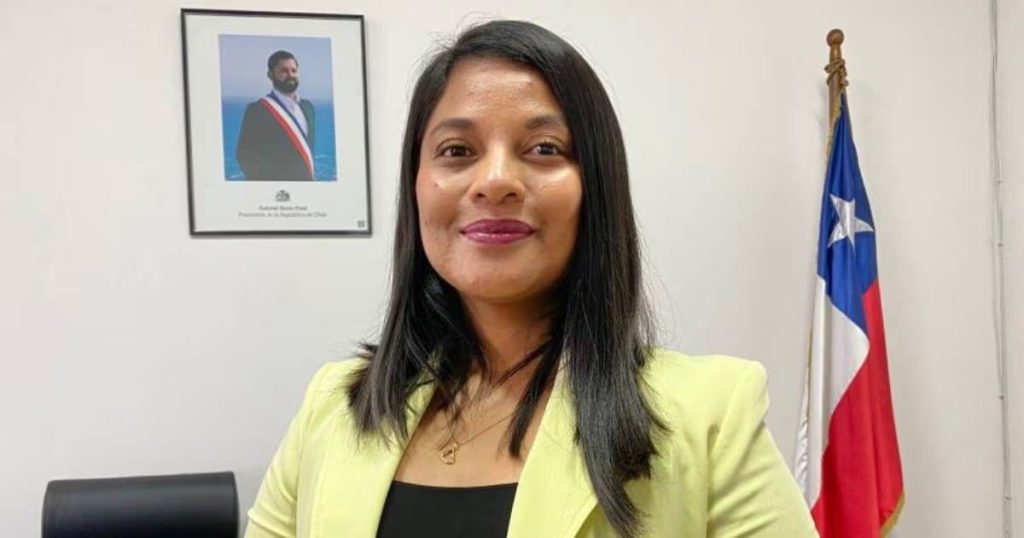 Delegada de Arica es Trasladada a Santiago por Problemas de Salud