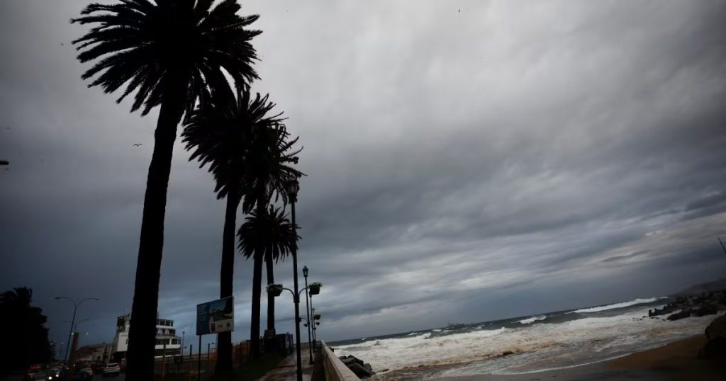 Vientos extremos impactarán ocho regiones de Chile este fin de semana