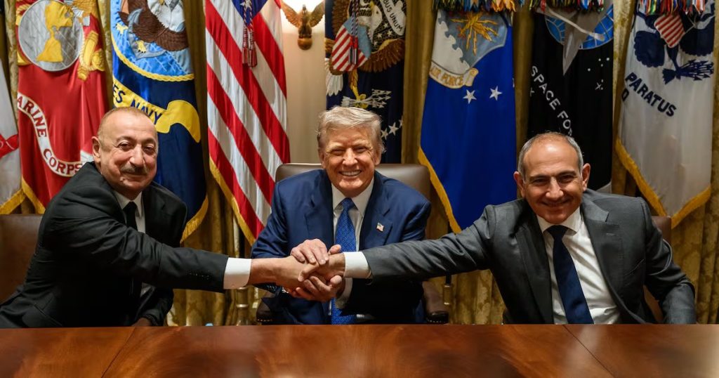 Histórico acuerdo de paz entre Armenia y Azerbaiyán en Washington