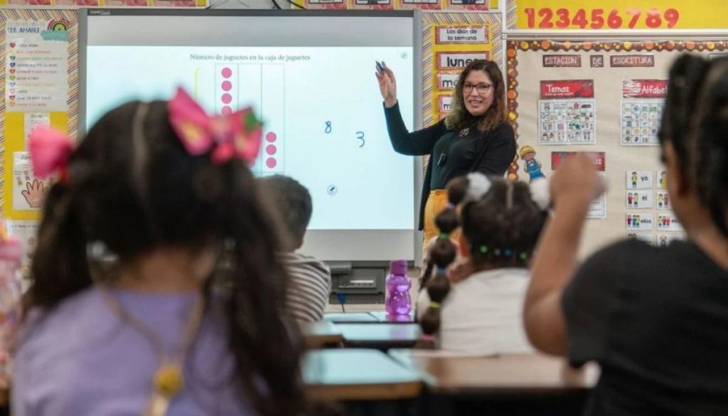 Oportunidad internacional: Docentes chilenos enseñarán en EE.UU.