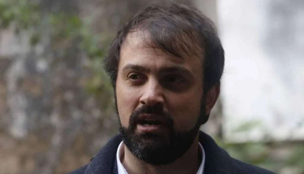 Jorge Sharp critica a la izquierda por perder conexión con el pueblo.