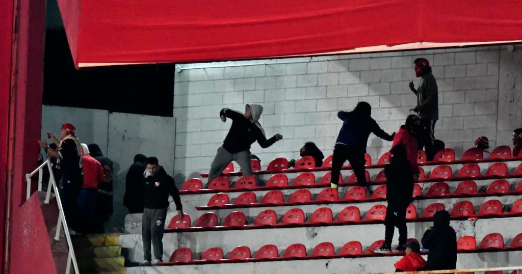 Incidentes en Copa Sudamericana dejan saldo de violencia en Avellaneda