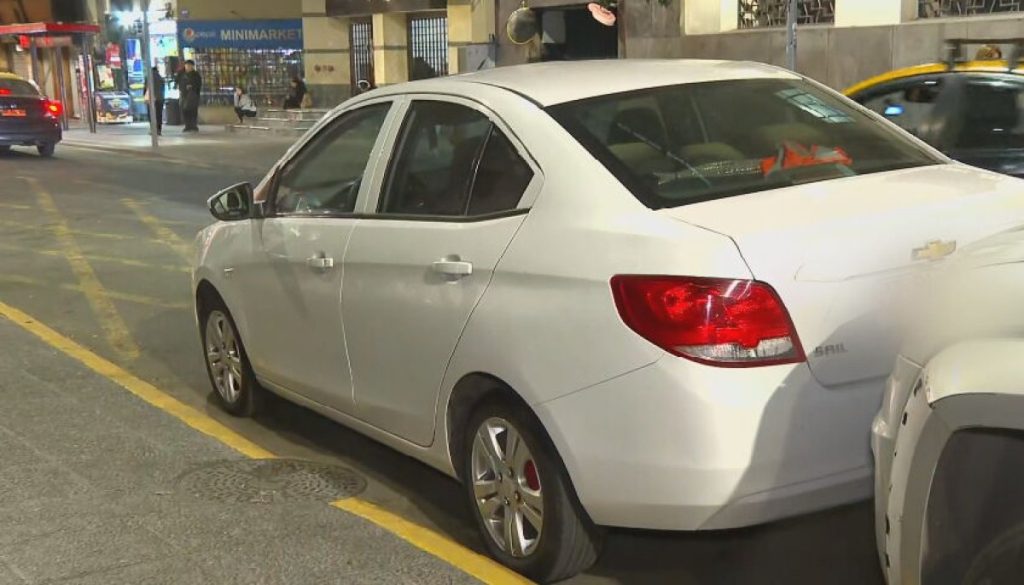 Increíble hallazgo: auto clonado detenido por escoltas ministeriales.