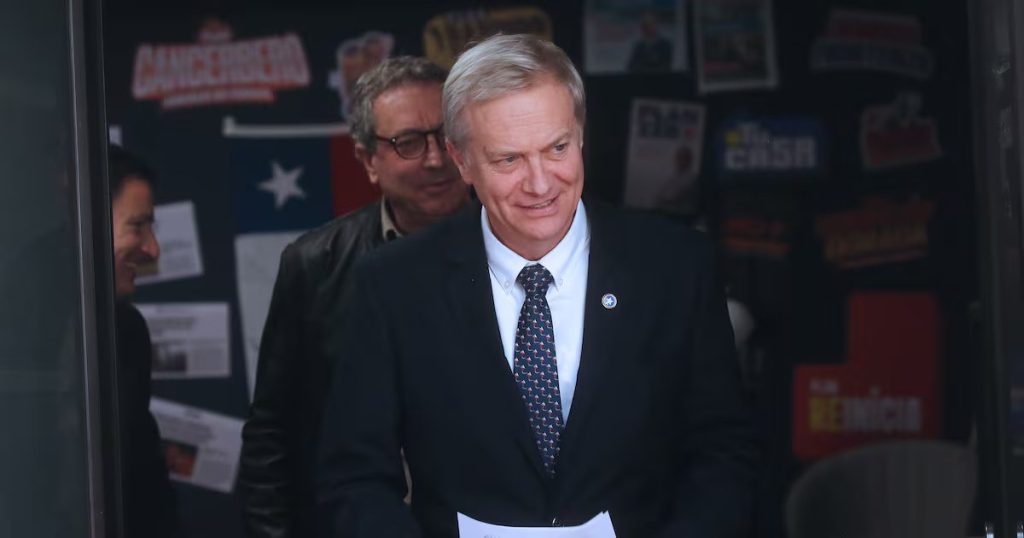 José Antonio Kast refuerza su equipo con fichajes técnicos clave