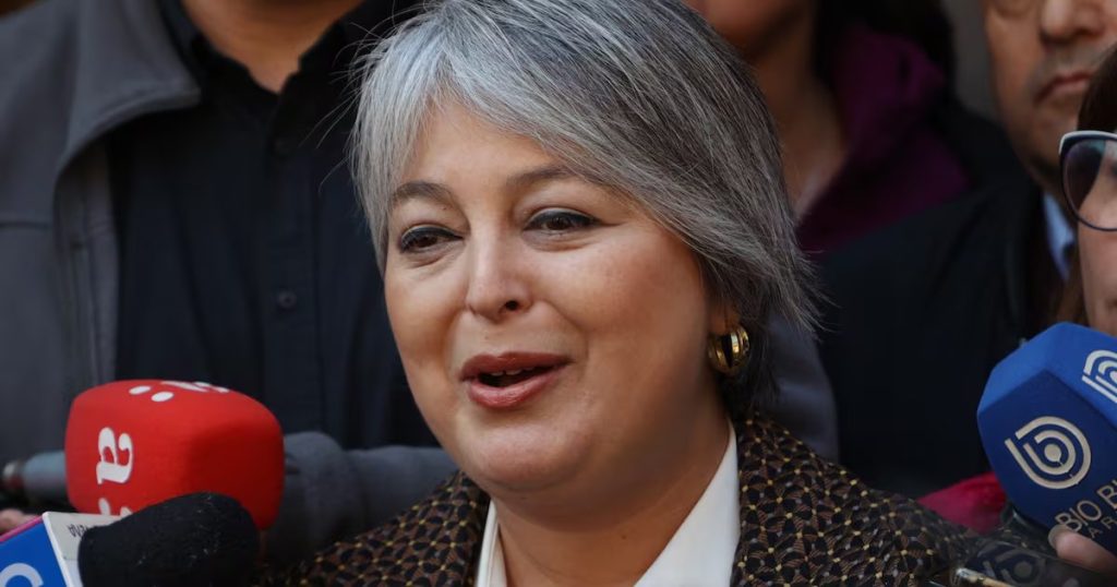 Jeannette Jara admite haber realizado los tres retiros de pensiones.