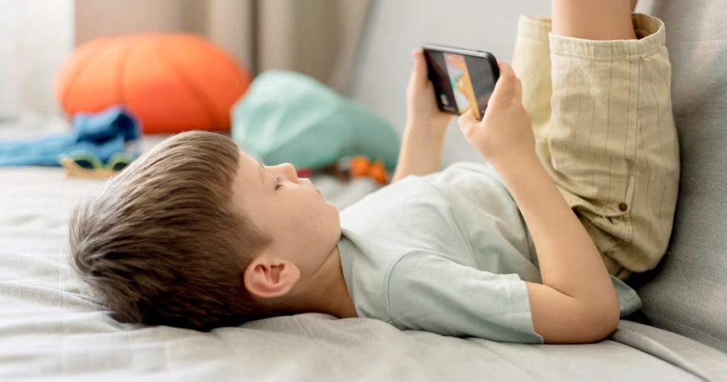 Nueva ley australiana restringe el uso de redes sociales a menores de 16 años