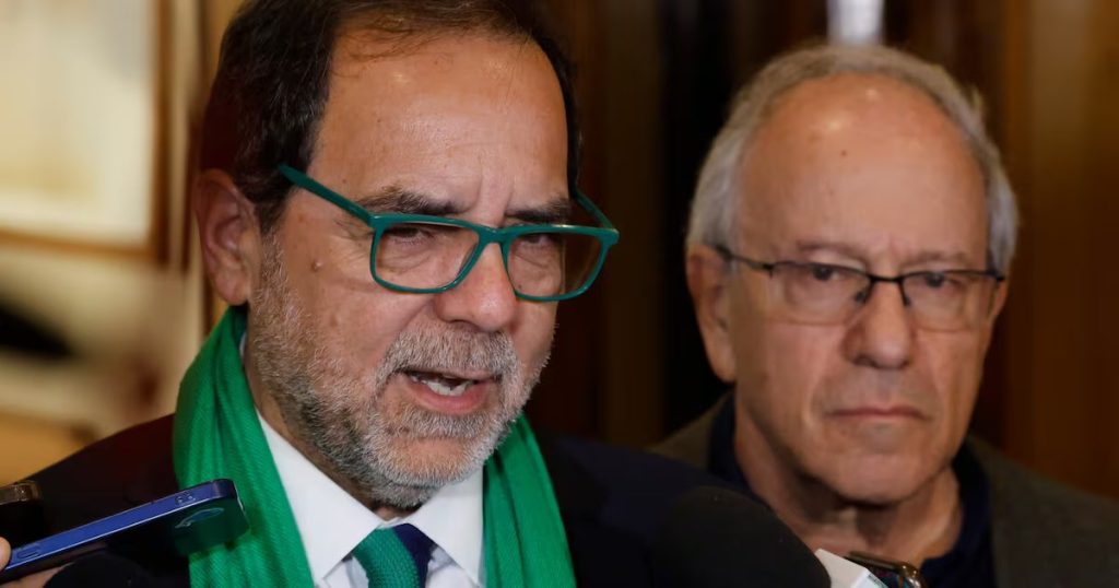 Mulet lidera alianza electoral con figuras descartadas.