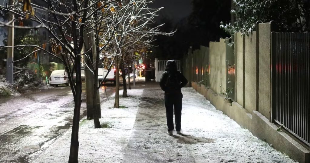Intensas Nevadas Impactan la Región Metropolitana