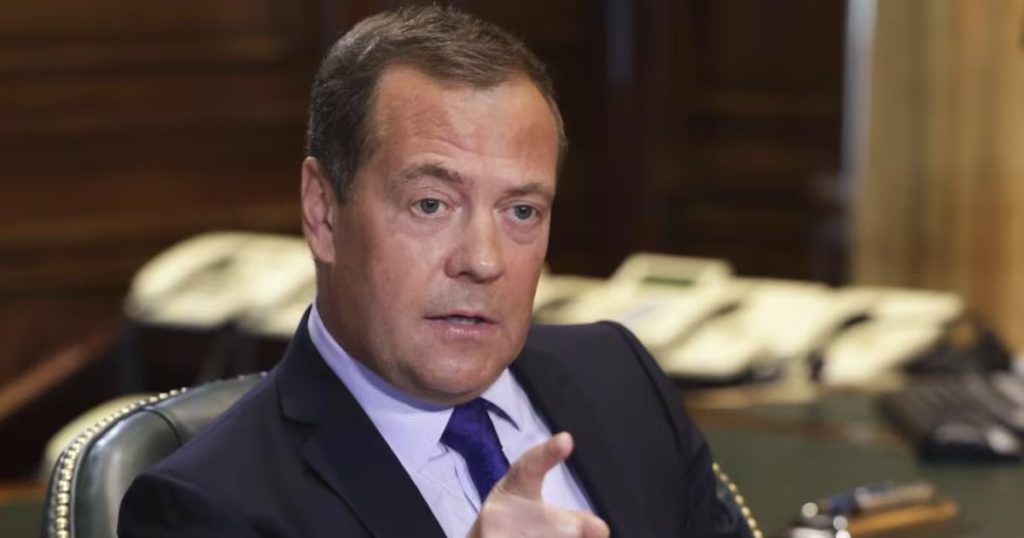 Tensión Rusia-EE.UU.: Medvedev provoca reacción de Trump.