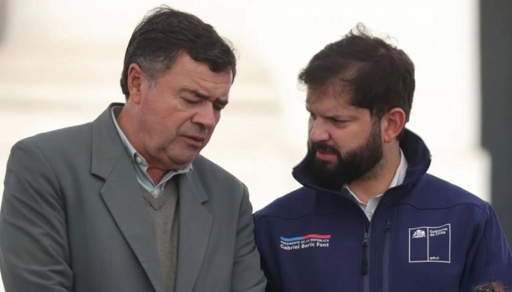 Exministro Valenzuela: División Política y sus Consecuencias