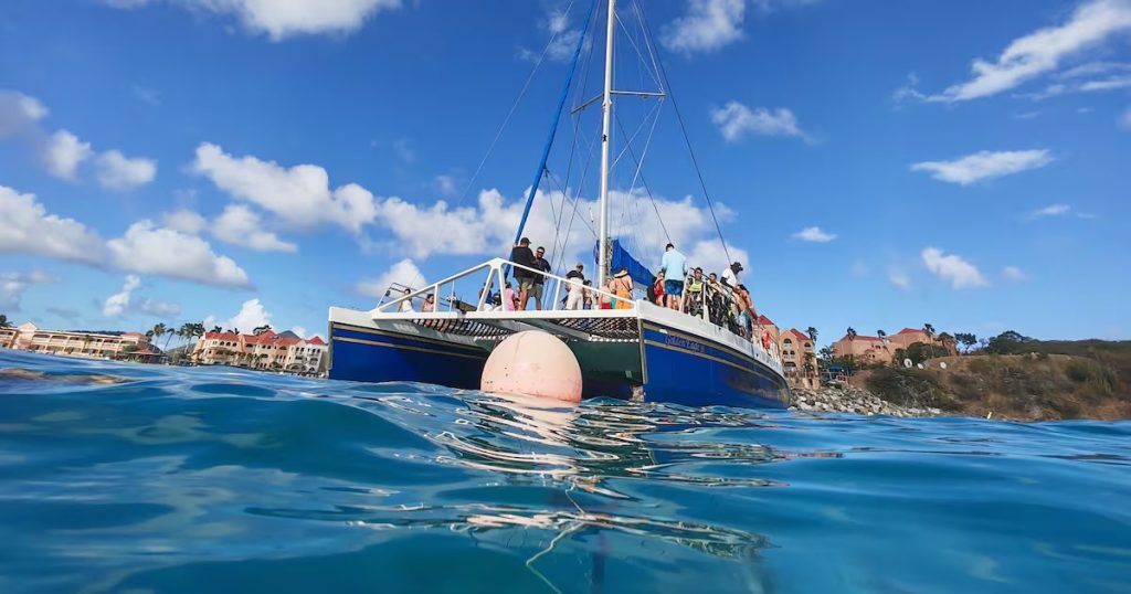 Explorando Sint Maarten: Tecnología e Historia en el Caribe.