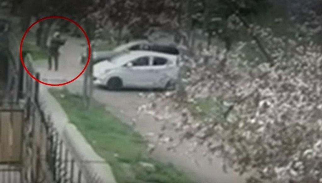 Tensión en Estación Central: Conductor abatido por Carabineros.