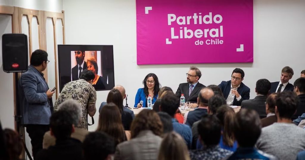ChileNoticias.cl: Desafíos del Partido Liberal frente a Jeannette Jara