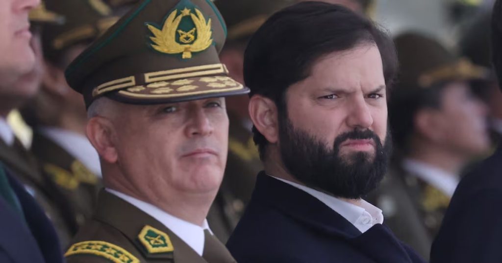 Boric ratifica el nuevo liderazgo de Carabineros para el 2026