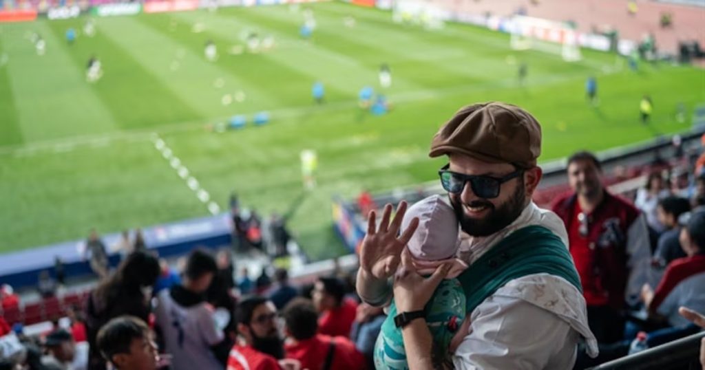 Presidente Boric Celebra con Su Familia el Triunfo de Chile en el Sub-20