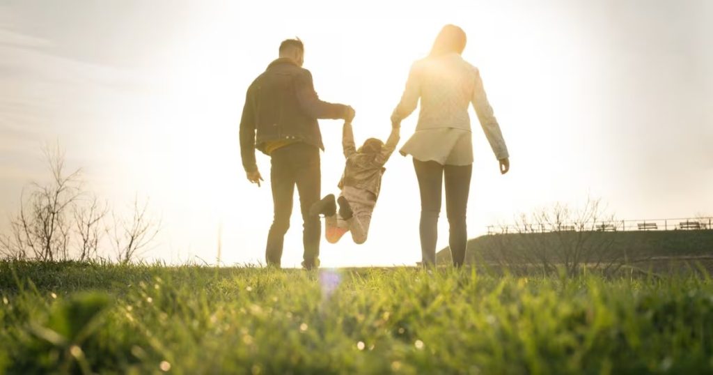 Costo de criar a un hijo en Chile: desafíos económicos actuales.