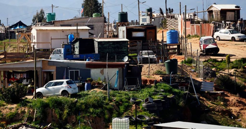 Desalojo en Quilpué: Familias Resisten en Calicheros.