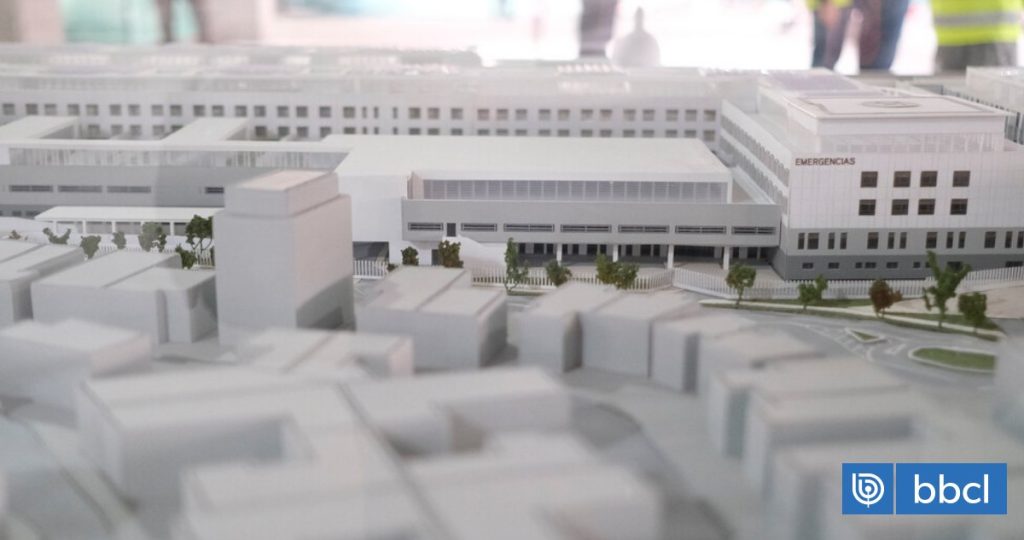 Controversia por Hospital de Castro: Promesas y Realidad