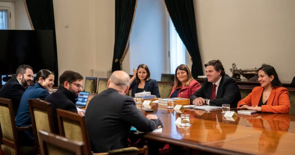 Municipalidades de Chile buscan financiamiento efectivo para seguridad