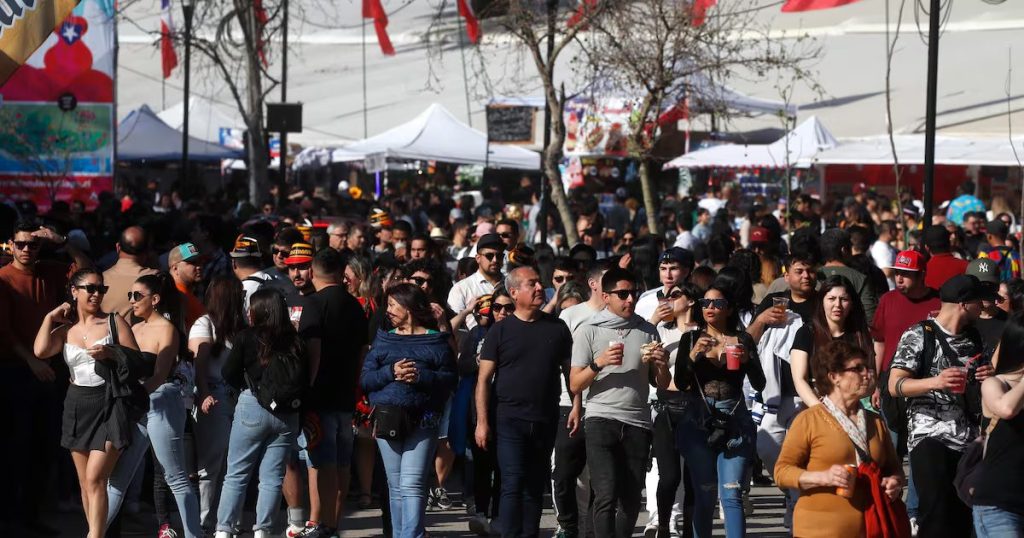 Celebra Fiestas Patrias: Fondas en RM con Música y Sabor.