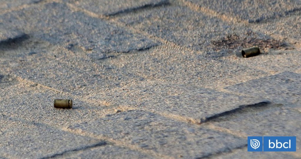 Incidente armado en Bajos de Mena: hombre herido sin denuncia formal.