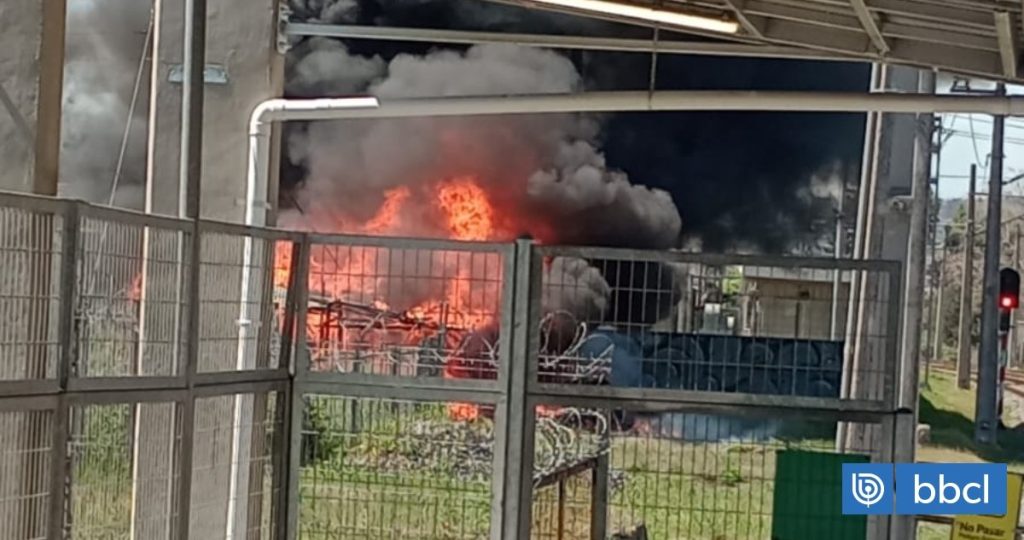 Incendio en Villa Alemana deja a un hombre gravemente herido