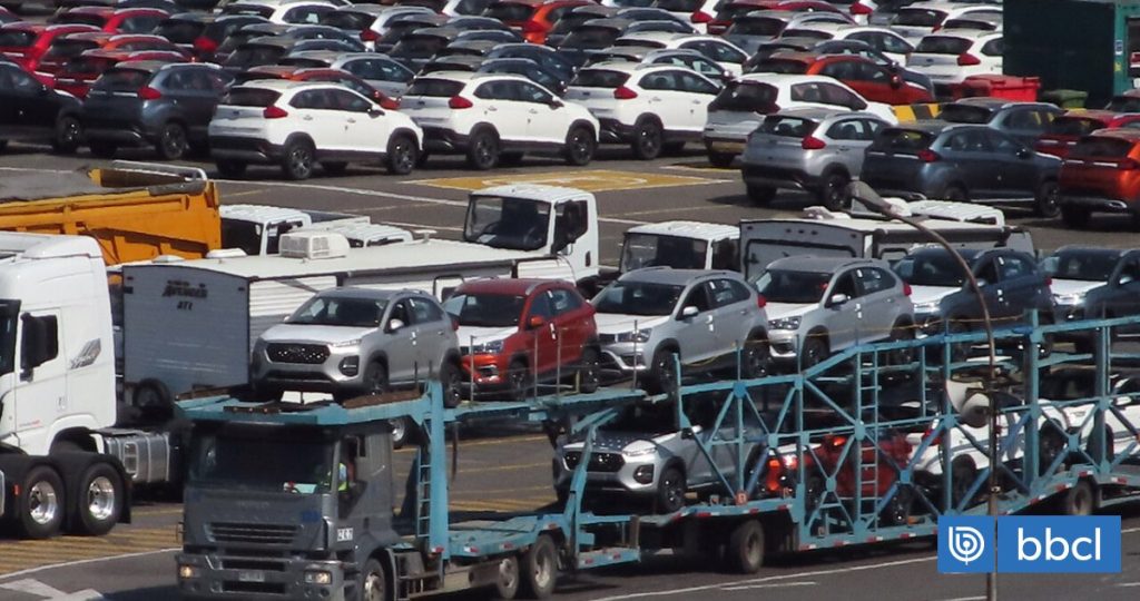 Venta de vehículos nuevos en Chile detenida por falla en Tesorería