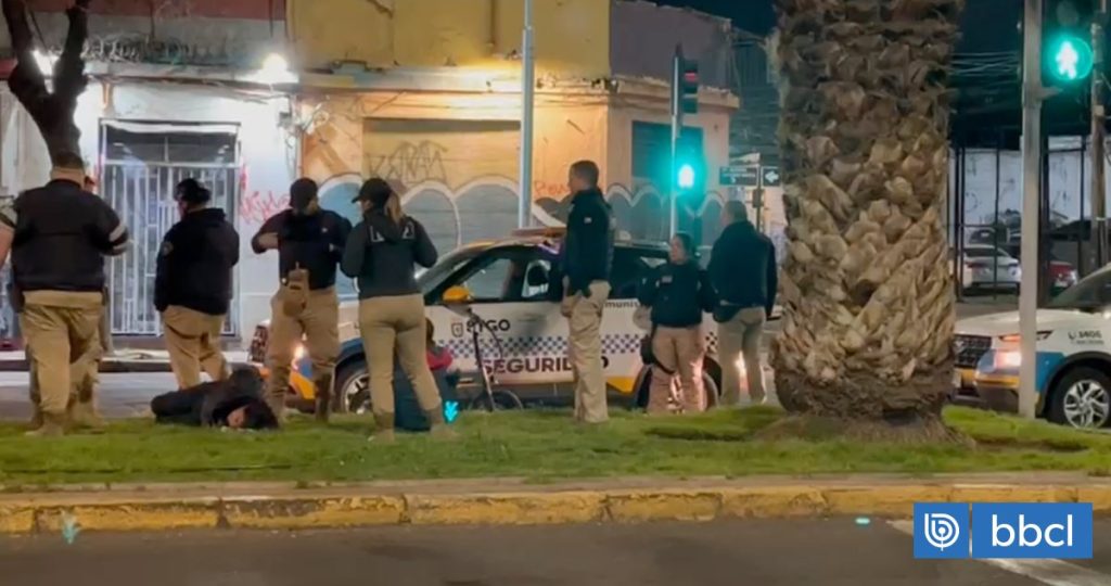 Falta de Carabineros obliga a liberar delincuentes en Santiago.