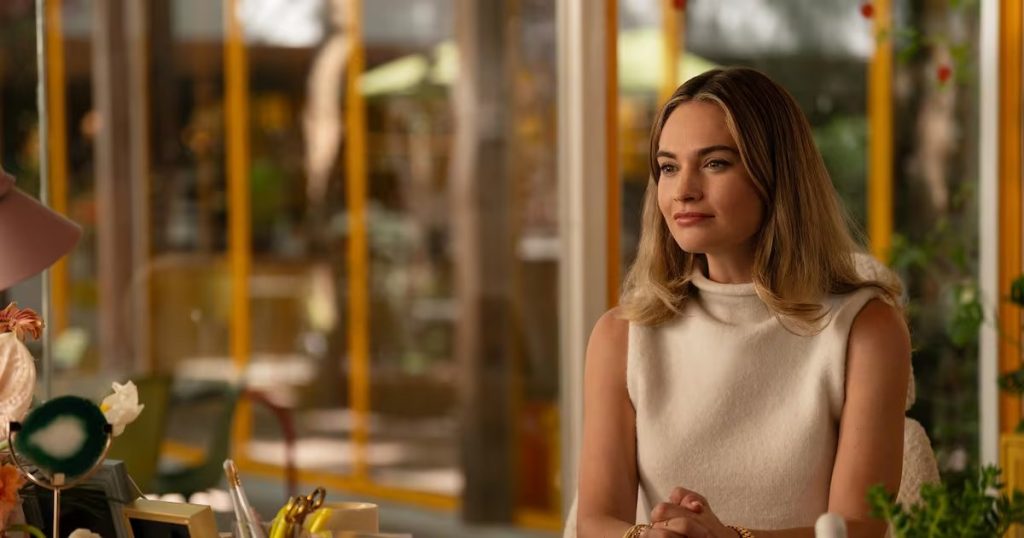 Lily James interpreta a la creadora de Bumble en nueva película.