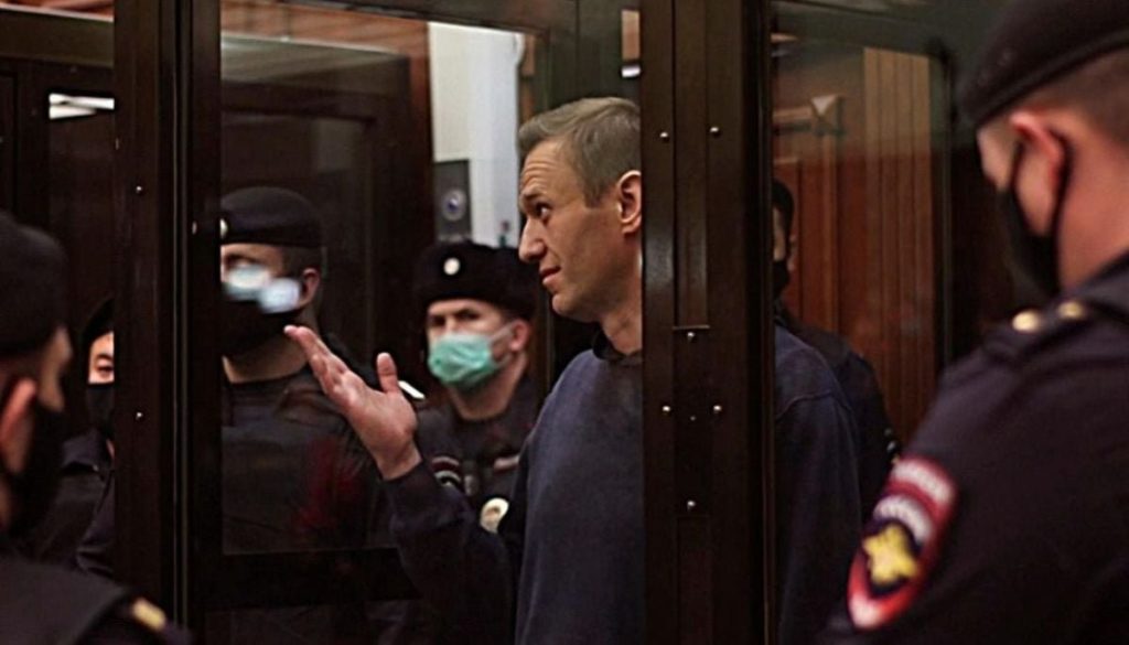 La viuda de Navalni acusa al Kremlin de envenenamiento y asesinato.