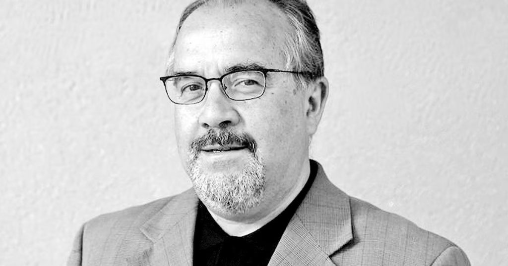 Ramón Díaz Eterovic: Figura del Año en la Literatura Chilena